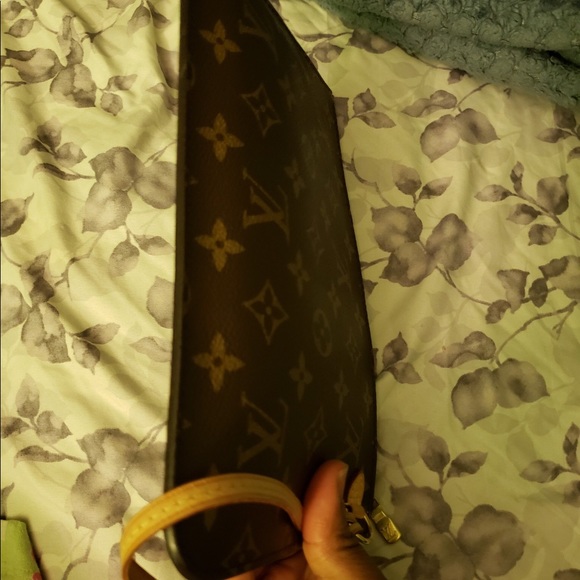 Louis Vuitton Clutch Bag - Picture 6 of 7